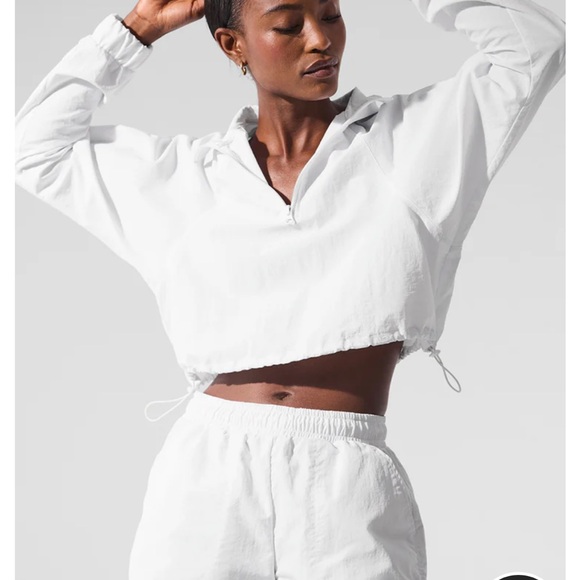 NWT Alo Alumni White Cropped Pullover - Picture 3 of 4